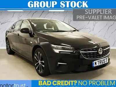 Used Vauxhall Insignia Edition 122 HP (89 kW) 2022 Black Hatchback