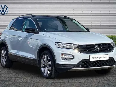 Used VW T-Roc Design 148 HP (108 kW) 2019 White silver with black roof SUV