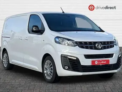 Gebraucht Vauxhall Vivaro Sportive 100 PS (73 kW) 2023 Weiß Van / Kleinbus