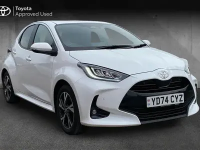Used Toyota Yaris Hybrid Design 116 HP (85 kW) 2024 White Hatchback