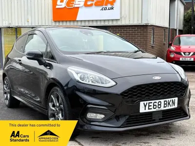 Begagnad Ford Fiesta ST-Line X 140 HK (102 kW) 2018 Svart Halvkombi
