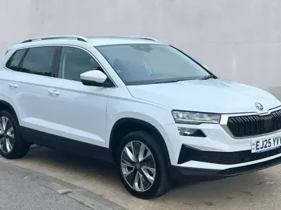 Gebraucht Skoda Karoq SE L 150 PS (110 kW) 2025 Weiß SUV