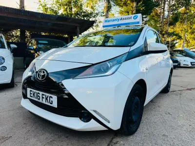 Used Toyota Aygo X-play 2016 White Hatchback