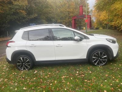 White Used 2017 Peugeot 2008 Allure SUV | £6,999 (Fair price)