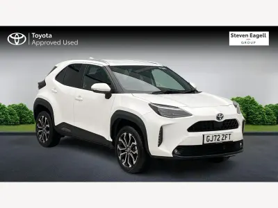 Used Toyota Yaris Hybrid Design 2022 White Hatchback