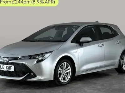Used Toyota Corolla 122 HP (89 kW) 2021 Silver Hatchback