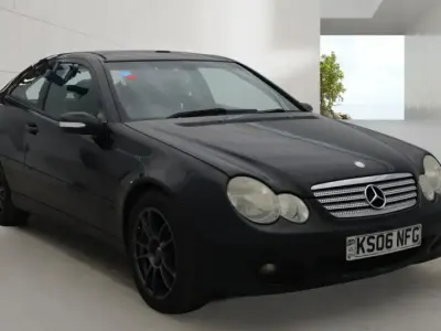 Begagnad Mercedes C180 SE 2006 Svart Sportkupé