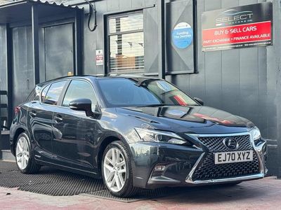 Lexus CT200h