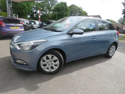Begagnad Hyundai i20 2017 Blå Halvkombi