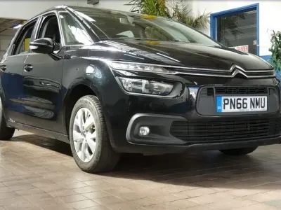 Używany Citroën C4 Picasso Touch 100 KM (73 kW) 2016 Czarny Minivan