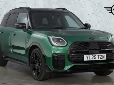 Used Mini Countryman Sport 170 HP (125 kW) 2025 Green SUV