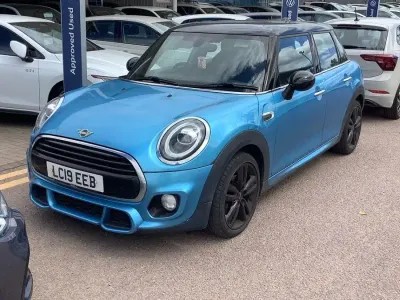 Used Mini Cooper Hatch 134 HP (98 kW) 2019 Blue Hatchback