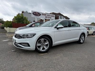 Used VW Passat SE 2020 White Sedan