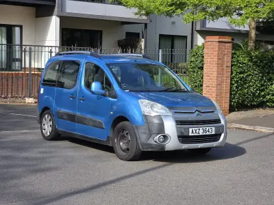 Used Citroën Berlingo XTR 90 HP (66 kW) 2010 Blue MPV