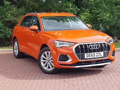 Begagnad Audi Q3 Sport 150 HK (110 kW) 2019 Orange SUV