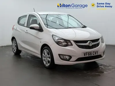 Used Vauxhall Viva 75 HP (55 kW) 2017 White Hatchback