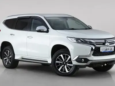 Used Mitsubishi Shogun 181 HP (133 kW) 2018 White SUV