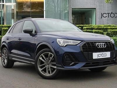 Begagnad Audi Q3 Black Edition 150 HK (110 kW) 2023 Blå SUV