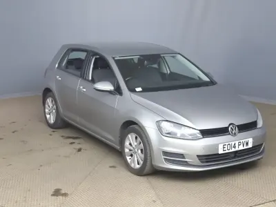 Begagnad VW Golf VII SE 2014 Silver Halvkombi