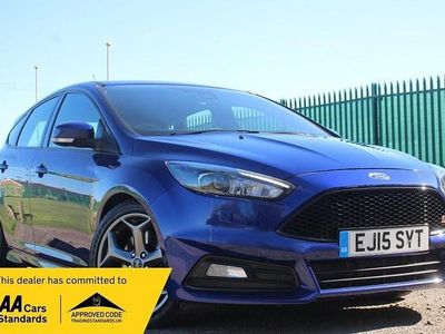 Used Ford Focus ST 185 HP (136 kW) 2015 Blue Hatchback