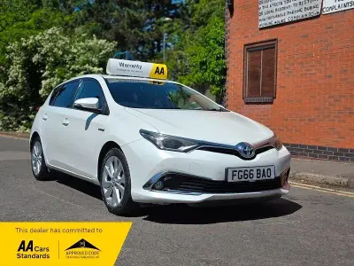 Usado Toyota Auris Hybrid