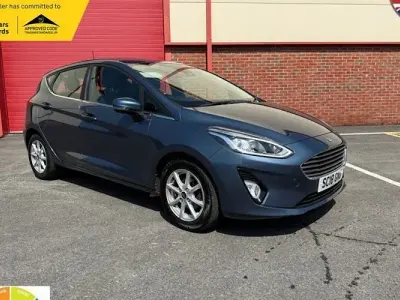 Used Ford Fiesta Zetec 101 HP (74 kW) 2018 Blue Hatchback