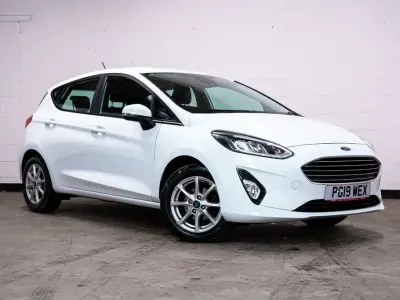 Used Ford Fiesta Zetec 100 HP (73 kW) 2019 White Hatchback