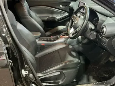 Begagnad Nissan Juke S 2020 Svart SUV