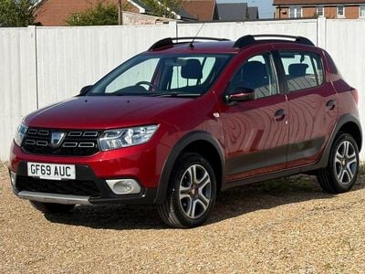 Używany Dacia Sandero Stepway 90 KM (66 kW) 2019 Czerwony Hatchback