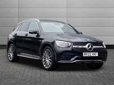 Usado Mercedes GLC300e AMG Line Premium 254 CV (186 kW) 2022 Negro SUV