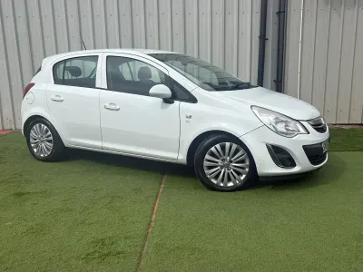 Used Vauxhall Corsa Excite 2011 White Hatchback