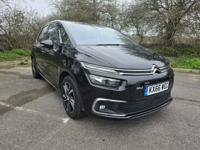 Używany Citroën C4 Picasso Flair 130 KM (95 kW) 2016 Czarny Minivan
