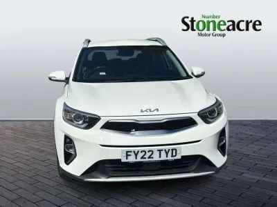 Used Kia Stonic 99 HP (72 kW) 2022 White SUV