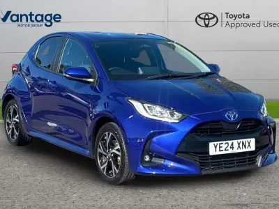 Used Toyota Yaris Design 113 HP (83 kW) 2024 Blue Hatchback