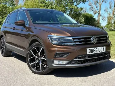 Used VW Tiguan SEL 190 HP (139 kW) 2017 Brown SUV