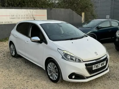 Used Peugeot 208 Allure 2017 White Hatchback