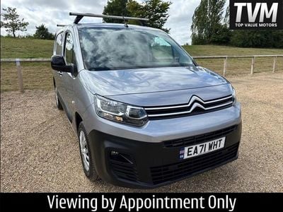 Used Citroën Berlingo 100 HP (73 kW) 2021 Grey MPV