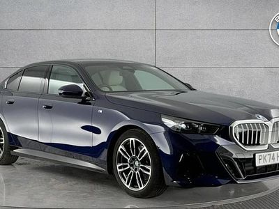 Begagnad BMW 520 M Sport 205 HK (150 kW) 2024 Blå