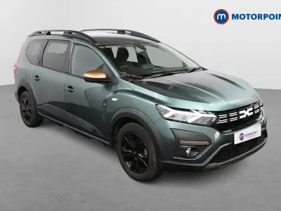Second-hand Dacia Jogger Extreme 110 CP (80 kW) 2024 Verde Monovolum
