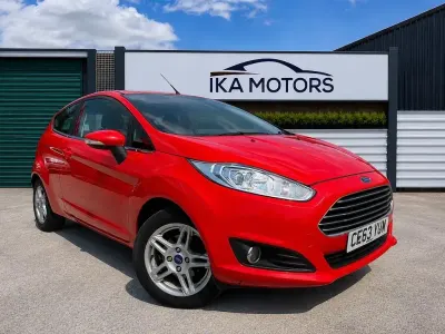 Used Ford Fiesta Zetec 82 HP (60 kW) 2013 Red Hatchback