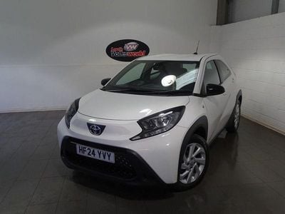 Used Toyota Aygo X PURE 72 HP (52 kW) 2024 White SUV