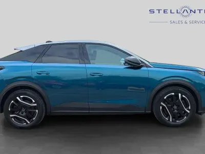 Used Peugeot e-3008 Allure 152 kW (207 HP) 2024 Blue SUV