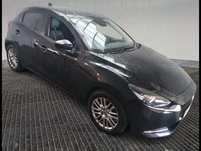 Begagnad Mazda 2 Inclusive 90 HK (66 kW) 2023 Svart Halvkombi