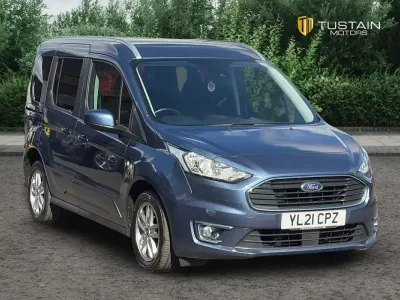 Używany Ford Tourneo Titanium 120 KM (88 kW) 2021 Niebieski Minivan