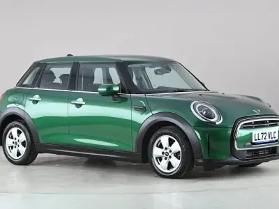 Używany Mini Cooper Classic 136 KM (100 kW) 2022 Zielony Hatchback