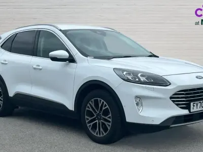 Used Ford Kuga Titanium 150 HP (110 kW) 2020 White SUV
