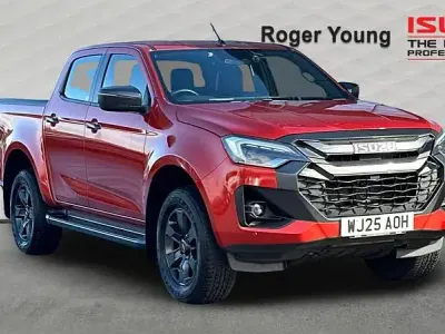 Used Isuzu D-Max 163 HP (119 kW) 2025 Orange Pickup