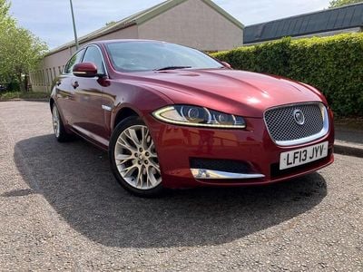 Second-hand Jaguar XF Premium Luxury 200 CP (147 kW) 2013 Roșu Berlinǎ