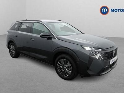 Usado Peugeot 5008 Allure 145 HP (106 kW) 2025 Cinzento SUV