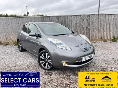 Begagnad Nissan Leaf Tekna 80 kW (109 HK) 2017 Grå Halvkombi